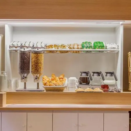 מלון Hotelf1 Annecy