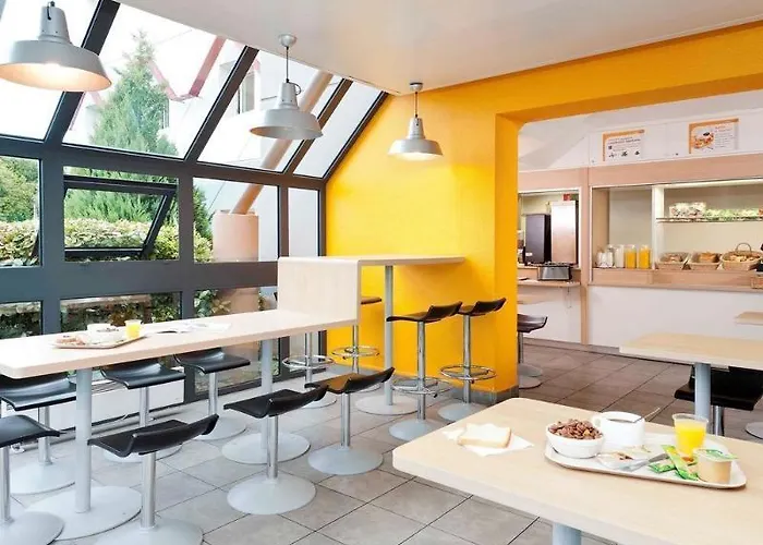 Hotel Hotelf1 Annecy Argonay
