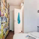 Hotelf1 Annecy *