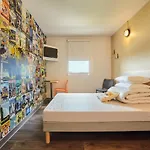 Hotelf1 Annecy Hotell