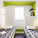 Hotelf1 Annecy Hotell