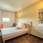 Hotelf1 Annecy Hotell