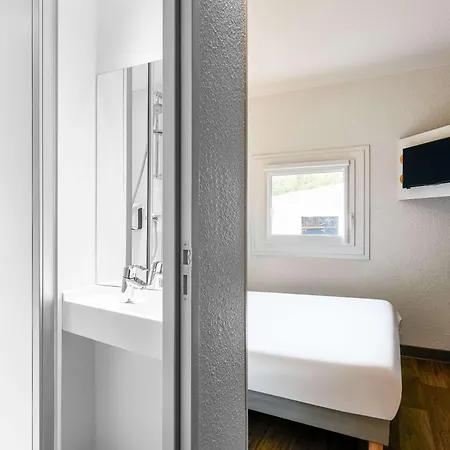 Hotel Hotelf1 Annecy Rénové *