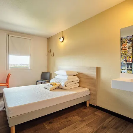 Hotelf1 Annecy Hotel Argonay