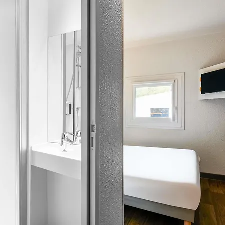 Hotel Hotelf1 Annecy Argonay