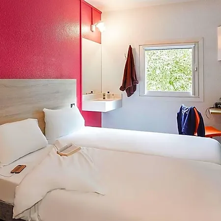 Otel Hotelf1 Annecy