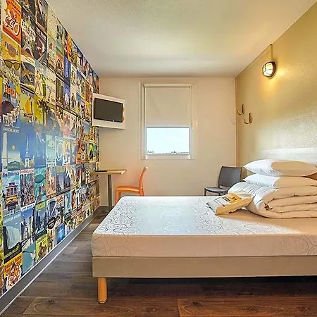 Hotelf1 Annecy Otel